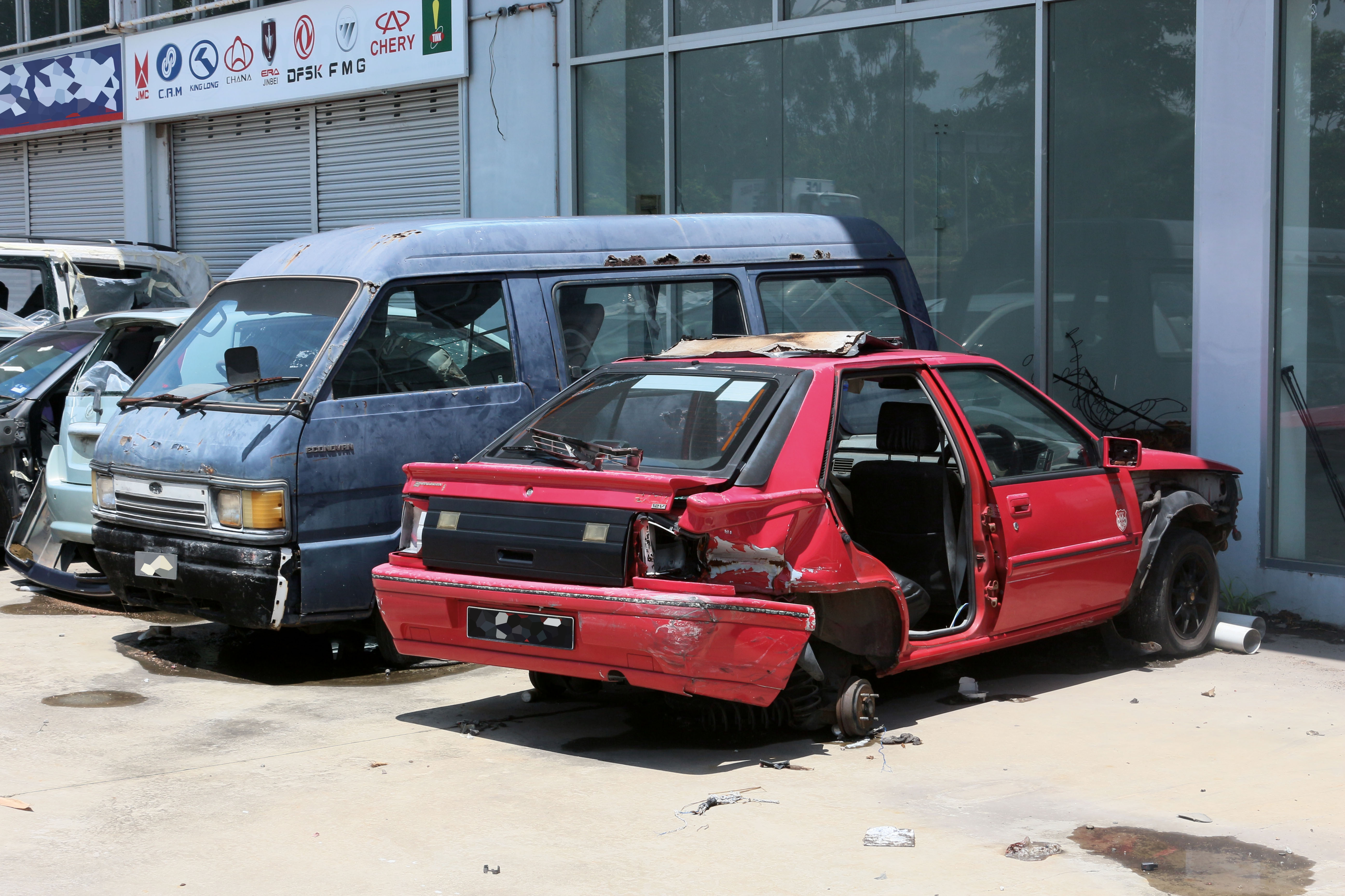The end of a Malaysian Proton Saga Iswara Aeroback